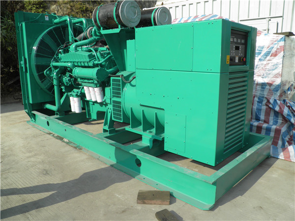 安远发电车出租-柴油发电机散热器怎样散热