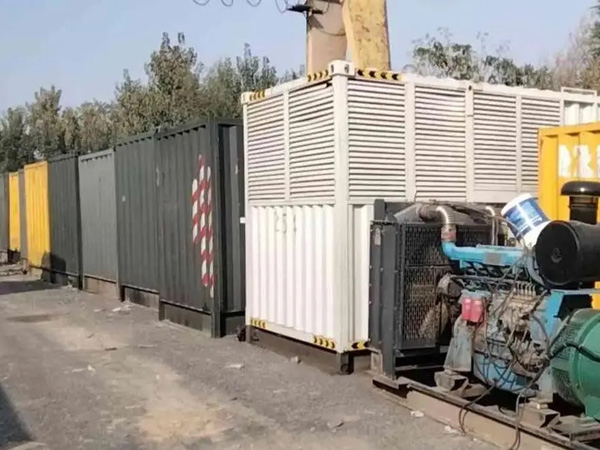 安远200KW柴油发电机机组每小时油耗是多少？